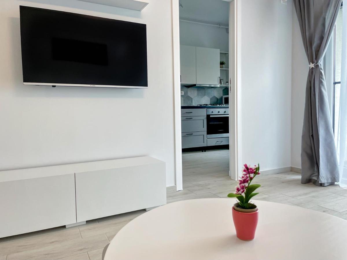 Astoria Rose Apartment Navodari Exterior photo